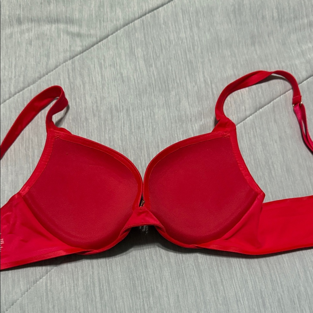 Victoria's Secret Bold Red Bra - Picture 3 of 4
